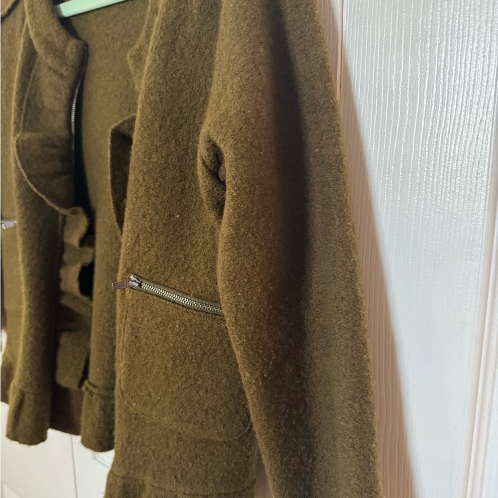 LOFT Olive Ruffle Blazer - Picture 4 of 6